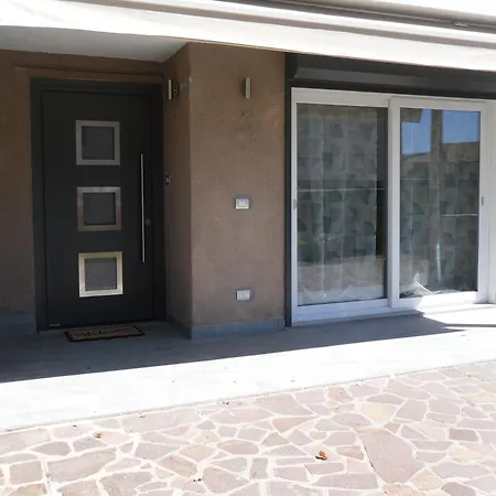 La Casa Di Leo Apartment