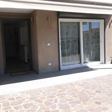La Casa Di Leo Apartment *