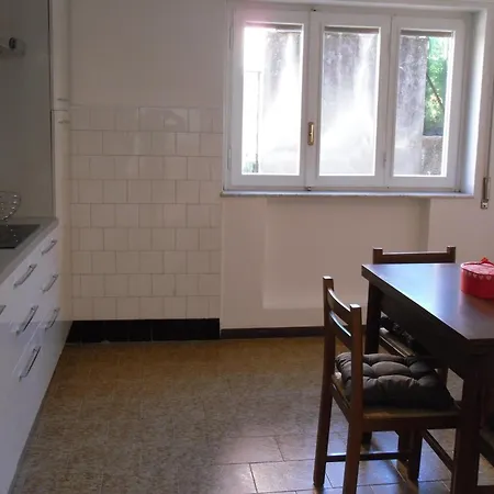 Apartment La Casa Di Leo Angera