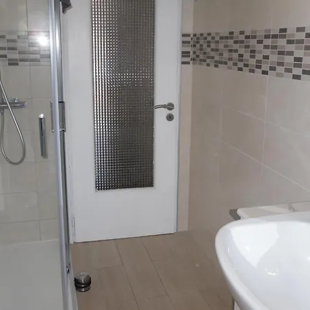 La Casa Di Leo Apartment
