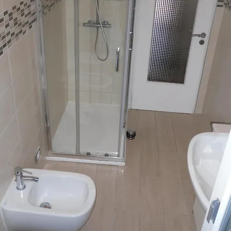 La Casa Di Leo Apartment *